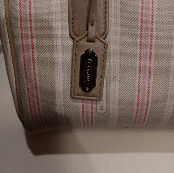 COACH Legacy pink and cream handbag - Picture 3 of 8